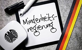 In NRW hatten SPD und Grüne 2010 nicht genug Stimmen und gingen deshalb für zwei Jahre in eine Minderheitsregierung. - imago/Christian Ohde In NRW hatten SPD und Grüne 2010 nicht genug Stimmen und gingen deshalb für zwei Jahre in eine Minderheitsregierung. - imago/Christian Ohde