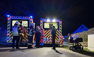 Die Feuerwehr und der Rettungsdienst sind in Bielefeld im Einsatz. - Paul Brinkmann Die Feuerwehr und der Rettungsdienst sind in Bielefeld im Einsatz. - Paul Brinkmann