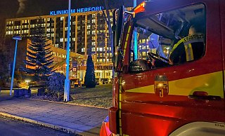 In einem Zimmer im Klinikum hatte es gebrannt. - Feuerwehr Herford In einem Zimmer im Klinikum hatte es gebrannt. - Feuerwehr Herford