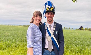 König Magnus Berlage und seine Carolin regieren die Schützen in Hohenwepel. - Schützen Hohenwepel König Magnus Berlage und seine Carolin regieren die Schützen in Hohenwepel. - Schützen Hohenwepel