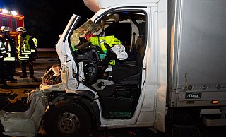 Die Freiwillige Feuerwehr kam den Lkw-Fahrern zur Hilfe. - Feuerwehr Porta/Michael Horst Die Freiwillige Feuerwehr kam den Lkw-Fahrern zur Hilfe. - Feuerwehr Porta/Michael Horst