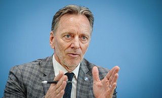 «Jeder politische Akteur, der nicht dazu beiträgt, dass es einen sachlichen Diskurs gibt, sondern Sündenböcke aufbaut trägt zu dieser Polarisierung bei»: Holger Münch. - Kay Nietfeld/dpa «Jeder politische Akteur, der nicht dazu beiträgt, dass es einen sachlichen Diskurs gibt, sondern Sündenböcke aufbaut trägt zu dieser Polarisierung bei»: Holger Münch. - Kay Nietfeld/dpa
