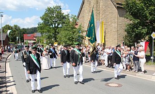 Marienmünster: Kollerbeck feiert Schützenfest. - Burkhard Battran Marienmünster: Kollerbeck feiert Schützenfest. - Burkhard Battran