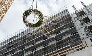 Am Paderborner Hauptbahnhof ist das Richtfest gefeiert worden. - Lena Henning Am Paderborner Hauptbahnhof ist das Richtfest gefeiert worden. - Lena Henning