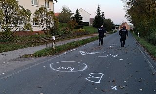 Ein Schulkind wurde lebensgefährlich verletzt, nachdem es aus dem Bus ausstieg. - Carsten Korfesmeyer Ein Schulkind wurde lebensgefährlich verletzt, nachdem es aus dem Bus ausstieg. - Carsten Korfesmeyer