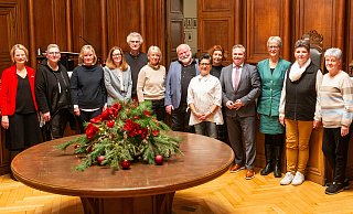 In einer Feierstunde im Großen Sitzungssaal des Herforder Rathauses zeichnet Bürgermeister Tim Kähler die Vorbilder im Ehrenamt 2025 für ihr besonderes gesellschaftliches Engagement aus. - Ralf Bittner In einer Feierstunde im Großen Sitzungssaal des Herforder Rathauses zeichnet Bürgermeister Tim Kähler die Vorbilder im Ehrenamt 2025 für ihr besonderes gesellschaftliches Engagement aus. - Ralf Bittner