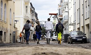 Nach dem Jahrhunderthochwasser in der Eifel durch heftige Regenfälle und Dauerregen mit Überschwemmungen und Überflutungen haben die Aufräumarbeiten im Ahrtal große Fortschritte gemacht. - picture alliance Nach dem Jahrhunderthochwasser in der Eifel durch heftige Regenfälle und Dauerregen mit Überschwemmungen und Überflutungen haben die Aufräumarbeiten im Ahrtal große Fortschritte gemacht. - picture alliance