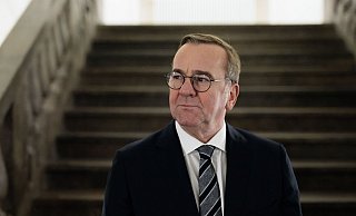 Mit den derzeitigen Umfragewerten für die SPD ist Pistorius nicht zufrieden - und macht Vorschläge. - Carsten Koall/dpa Mit den derzeitigen Umfragewerten für die SPD ist Pistorius nicht zufrieden - und macht Vorschläge. - Carsten Koall/dpa