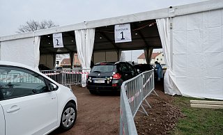 Seit Mittwoch, 10. März, ist das Corona-Test-Zentrum auf dem Gelände des Blasheimer Marktes eröffnet. Hier können nach dem Drive-In-Prinzip kostenlose Schnelltests gemacht werden. - Heike von Schulz Seit Mittwoch, 10. März, ist das Corona-Test-Zentrum auf dem Gelände des Blasheimer Marktes eröffnet. Hier können nach dem Drive-In-Prinzip kostenlose Schnelltests gemacht werden. - Heike von Schulz