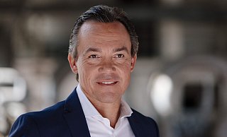 Der Gütersloher Unternehmer Thomas Hagedorn erhält den Ehren-Award der Solidarfonds-Stiftung NRW. - Hagedorn Der Gütersloher Unternehmer Thomas Hagedorn erhält den Ehren-Award der Solidarfonds-Stiftung NRW. - Hagedorn