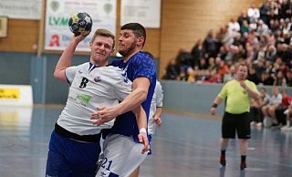 Es droht eine anstrengende Saison: Für Michel Steffen (l.) und die Oberliga-Handballer des TuS 97. Foto: Peter Unger - Peter Unger Es droht eine anstrengende Saison: Für Michel Steffen (l.) und die Oberliga-Handballer des TuS 97. Foto: Peter Unger - Peter Unger