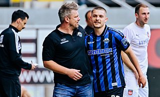 Florent Muslija und Cheftrainer Lukas Kwasniok kennen sich schon aus gemeinsamen Karlsruher Zeiten und bilden beim SCP ein erfolgreiches Gespann. Am Saisonende aber werden sich wohl die Wege trennen. - BESIM MAZHIQI Florent Muslija und Cheftrainer Lukas Kwasniok kennen sich schon aus gemeinsamen Karlsruher Zeiten und bilden beim SCP ein erfolgreiches Gespann. Am Saisonende aber werden sich wohl die Wege trennen. - BESIM MAZHIQI