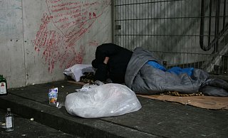 Obdachlosigkeit und Alkoholismus: Damit setzt sich in Paderborn der Verein Kim-Soziale Arbeit auseinander. - Holger Kosbab Obdachlosigkeit und Alkoholismus: Damit setzt sich in Paderborn der Verein Kim-Soziale Arbeit auseinander. - Holger Kosbab