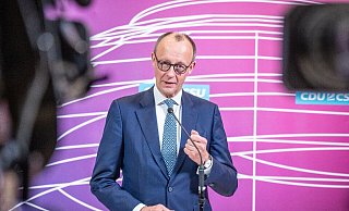 Friedrich Merz beschuldigt die Koalition, das Wahlrecht zu manipulieren. - Michael Kappeler/dpa Friedrich Merz beschuldigt die Koalition, das Wahlrecht zu manipulieren. - Michael Kappeler/dpa