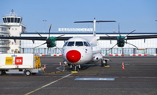 Mit Turbopropmaschinen verbindet die Fluggesellschaft DAT seit 2020 Saarbrücken mit Berlin und Hamburg. Ähnliche Flugzeuge könnten auch von Paderborn/Lippstadt nach München fliegen. - Jennifer Weyland Mit Turbopropmaschinen verbindet die Fluggesellschaft DAT seit 2020 Saarbrücken mit Berlin und Hamburg. Ähnliche Flugzeuge könnten auch von Paderborn/Lippstadt nach München fliegen. - Jennifer Weyland