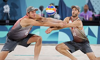 Der Volleyball kann Erfolge vorweisen: Das Beach-Duo Ehlers/Wickler holte in Paris Silber. - Rolf Vennenbernd/dpa Der Volleyball kann Erfolge vorweisen: Das Beach-Duo Ehlers/Wickler holte in Paris Silber. - Rolf Vennenbernd/dpa