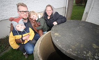 Erik und Nicole Götz wohnen mit ihren Kindern Celine und Elija am Rande von Jöllenbeck. - Sylvia Tetmeyer Erik und Nicole Götz wohnen mit ihren Kindern Celine und Elija am Rande von Jöllenbeck. - Sylvia Tetmeyer