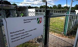 Seit Januar 2024 dient die ehemalige Kaserne der Princess Royal Barracks an der Marienfelder Straße als Notunterkunft für Flüchtlinge. Aktuell sind dort 258 Menschen aus 25 Nationen untergebracht. - Andreas Frücht Seit Januar 2024 dient die ehemalige Kaserne der Princess Royal Barracks an der Marienfelder Straße als Notunterkunft für Flüchtlinge. Aktuell sind dort 258 Menschen aus 25 Nationen untergebracht. - Andreas Frücht