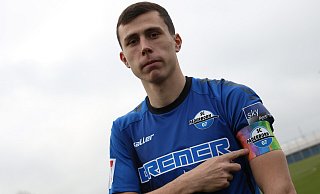 Eigengewächs Ron Schallenberg ist und bleibt Kapitän des SC Paderborn. - SC Paderborn 07 Eigengewächs Ron Schallenberg ist und bleibt Kapitän des SC Paderborn. - SC Paderborn 07