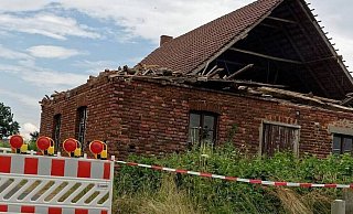 In einem baufälligen Haus fand ein Ehepaar fast 400.000 Deutsche Mark. (Symbolbild) - Archiv: Andreas Sundermeier In einem baufälligen Haus fand ein Ehepaar fast 400.000 Deutsche Mark. (Symbolbild) - Archiv: Andreas Sundermeier
