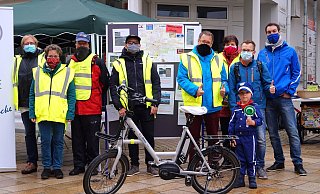Die Lübbecker Initiative wirbt für bessere Radwege. - Michael Grundmeier Die Lübbecker Initiative wirbt für bessere Radwege. - Michael Grundmeier
