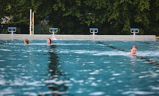 Erster Tag im neuen Freibad in Bünde - Gerald Dunkel Erster Tag im neuen Freibad in Bünde - Gerald Dunkel