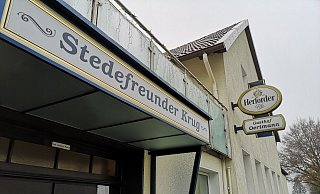 Die Türen öffnet der Stedefreunder Krug nicht mehr. - Ilja Regier Die Türen öffnet der Stedefreunder Krug nicht mehr. - Ilja Regier