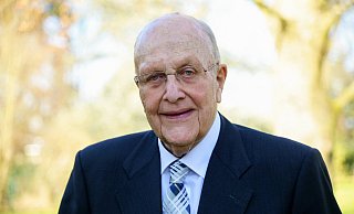Reinhold Claas wird 90 Jahre alt. - Claas Reinhold Claas wird 90 Jahre alt. - Claas