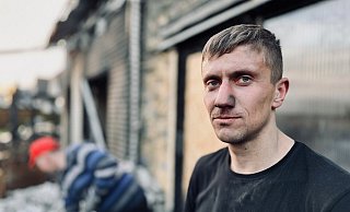 Peter Kislijanka reiste mit seiner Frau Taisa aus Stockholm an, um den Verwandten in Bielefeld zu helfen. - Stefan Becker Peter Kislijanka reiste mit seiner Frau Taisa aus Stockholm an, um den Verwandten in Bielefeld zu helfen. - Stefan Becker