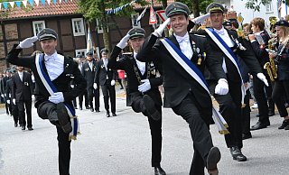 Drei Tage lang feierten die St.-Josef-Schützen ein klingendes Schützenfest mit den musikalischen Majestäten Gerd und Nicole Unruhe - Silke Riethmüller Drei Tage lang feierten die St.-Josef-Schützen ein klingendes Schützenfest mit den musikalischen Majestäten Gerd und Nicole Unruhe - Silke Riethmüller