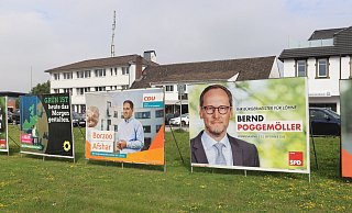 Die Parteien machen mit Plakaten auf der Investorenwiese Werbung. - Dirk Windmöller Die Parteien machen mit Plakaten auf der Investorenwiese Werbung. - Dirk Windmöller