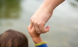 2022 bezogen nach Angaben des Statistischen Bundesamtes gut 1,8 Millionen Personen Elterngeld, die Mehrzahl davon Frauen. - Fernando Gutierrez-Juarez/dpa 2022 bezogen nach Angaben des Statistischen Bundesamtes gut 1,8 Millionen Personen Elterngeld, die Mehrzahl davon Frauen. - Fernando Gutierrez-Juarez/dpa