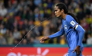 Frankreichs Star-Verteidigerin Wendie Renard fehlt bei der EM. - ---/XinHua/dpa Frankreichs Star-Verteidigerin Wendie Renard fehlt bei der EM. - ---/XinHua/dpa
