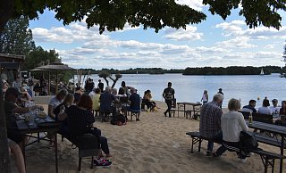 Gut besucht war der Lippesee - wie hier am Eisklang-Strandbar - über Pfingsten. - Julia Stratmann Gut besucht war der Lippesee - wie hier am Eisklang-Strandbar - über Pfingsten. - Julia Stratmann