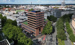 Der "City Tower" an der Elsa-Brändström-Straße in Bielefeld ist nach dem H1 (im Hintergrund) das zweithöchste Gebäude der Kernstadt. - Stopfel Architekten Der "City Tower" an der Elsa-Brändström-Straße in Bielefeld ist nach dem H1 (im Hintergrund) das zweithöchste Gebäude der Kernstadt. - Stopfel Architekten