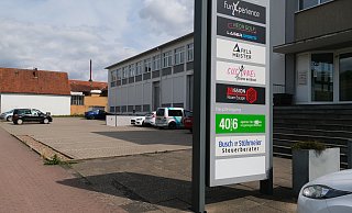 Im einem Kellerbereich dieses Gebäudekomplexes an der Königstraße hat die Polizei am Dienstag eine Drogenplantage ausgehoben. - Nicole Bliesener Im einem Kellerbereich dieses Gebäudekomplexes an der Königstraße hat die Polizei am Dienstag eine Drogenplantage ausgehoben. - Nicole Bliesener