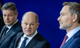 Olaf Scholz und Christian Lindner (r). Der Kanzler setzt auf das bisherige Nato-Abschreckungssytem. - Michael Kappeler/dpa Olaf Scholz und Christian Lindner (r). Der Kanzler setzt auf das bisherige Nato-Abschreckungssytem. - Michael Kappeler/dpa