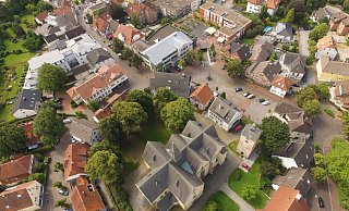 Blick von oben: In der Engeraner City gibt es viel Platz für Geschäfte aller Art. Foto: Jens Reddeker - Jens Reddeker Blick von oben: In der Engeraner City gibt es viel Platz für Geschäfte aller Art. Foto: Jens Reddeker - Jens Reddeker