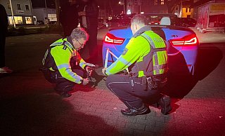 In nächster Zeit dürfen die beiden Fahrer ihre Autos gegen Fahrräder oder Tickets für Bus und Bahn tauschen. - Symbolbild: Paul Brinkmann In nächster Zeit dürfen die beiden Fahrer ihre Autos gegen Fahrräder oder Tickets für Bus und Bahn tauschen. - Symbolbild: Paul Brinkmann