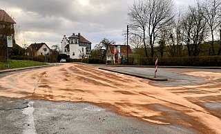 Die Ölspur zieht sich durch Bielefeld. - Christian Mathiesen Die Ölspur zieht sich durch Bielefeld. - Christian Mathiesen