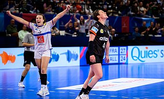 Die deutschen Handballerinnen um Topwerferin Alina Grijseels haderten mit der knappen Niederlage gegen Weltmeister Frankreich. - Marco Wolf/dpa Die deutschen Handballerinnen um Topwerferin Alina Grijseels haderten mit der knappen Niederlage gegen Weltmeister Frankreich. - Marco Wolf/dpa