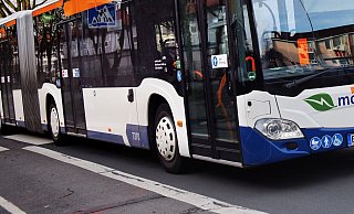 Viele Busse am Jahnplatz fahren anders, als auf den Anzeigetafeln angezeigt wird. Das liegt an der Verkehrssituation in der City, sagt Mobiel. - BARBARA FRANKE Viele Busse am Jahnplatz fahren anders, als auf den Anzeigetafeln angezeigt wird. Das liegt an der Verkehrssituation in der City, sagt Mobiel. - BARBARA FRANKE
