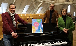 Markus Gotthardt (v. l.), Thomas Berning und Ina Siedlaczek von der Dommusik sind bei dem Projekt "Komm, sing mit!" federführend. - Holger Kosbab Markus Gotthardt (v. l.), Thomas Berning und Ina Siedlaczek von der Dommusik sind bei dem Projekt "Komm, sing mit!" federführend. - Holger Kosbab