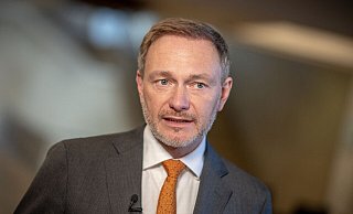 Bundesfinanzminister Christian Lindner blickt trotz Umfragetief optimistisch auf die nächste Bundestagswahl. - Michael Kappeler/dpa Bundesfinanzminister Christian Lindner blickt trotz Umfragetief optimistisch auf die nächste Bundestagswahl. - Michael Kappeler/dpa