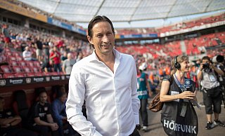 Von 1995 bis 2002 war Roger Schmidt Spieler des SC Verl. Am 8. August trifft er als Trainer des niederländischen Erstligisten PSV Eindhoven auf seinen alten Arbeitgeber. - picture alliance Von 1995 bis 2002 war Roger Schmidt Spieler des SC Verl. Am 8. August trifft er als Trainer des niederländischen Erstligisten PSV Eindhoven auf seinen alten Arbeitgeber. - picture alliance