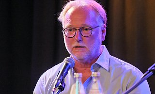 Bürgermeisterkandidat Michael Grove (AfD) besitzt eine Promotionsurkunde, über die die ausstellende Hochschule urteilt, sie sei gefälscht. - Ulf Hanke Bürgermeisterkandidat Michael Grove (AfD) besitzt eine Promotionsurkunde, über die die ausstellende Hochschule urteilt, sie sei gefälscht. - Ulf Hanke
