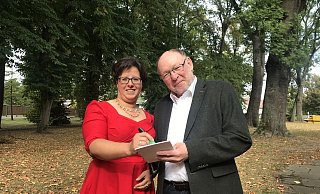 Jeder kann mitmachen: (v.l.) Geschäftsführer Claudia Koch und Heinrich Sperling freuen sich auf Vorschläge für ein Maskottchen. - Gesellschaft Landesgartenschau Höxter 2023 Jeder kann mitmachen: (v.l.) Geschäftsführer Claudia Koch und Heinrich Sperling freuen sich auf Vorschläge für ein Maskottchen. - Gesellschaft Landesgartenschau Höxter 2023