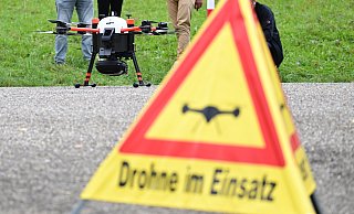 Der Kauf einer Drohne bringt auch Pflichten mit sich. Mit einigen Hinweisen können illegale Flüge vermieden werden. - Bernd Weißbrod Der Kauf einer Drohne bringt auch Pflichten mit sich. Mit einigen Hinweisen können illegale Flüge vermieden werden. - Bernd Weißbrod