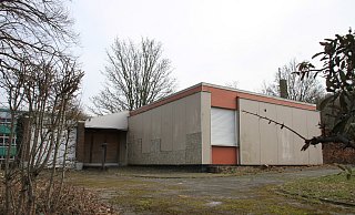 Das Hausmeisterhaus an der Nieheimer Realschule wird abgerissen.Foto: David Schellenberg - David Schellenberg Das Hausmeisterhaus an der Nieheimer Realschule wird abgerissen.Foto: David Schellenberg - David Schellenberg