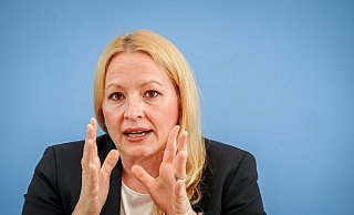 Schulen brauchen weiterhin Geld für die Digitalisierung (Archivbild) - Kay Nietfeld/dpa Schulen brauchen weiterhin Geld für die Digitalisierung (Archivbild) - Kay Nietfeld/dpa